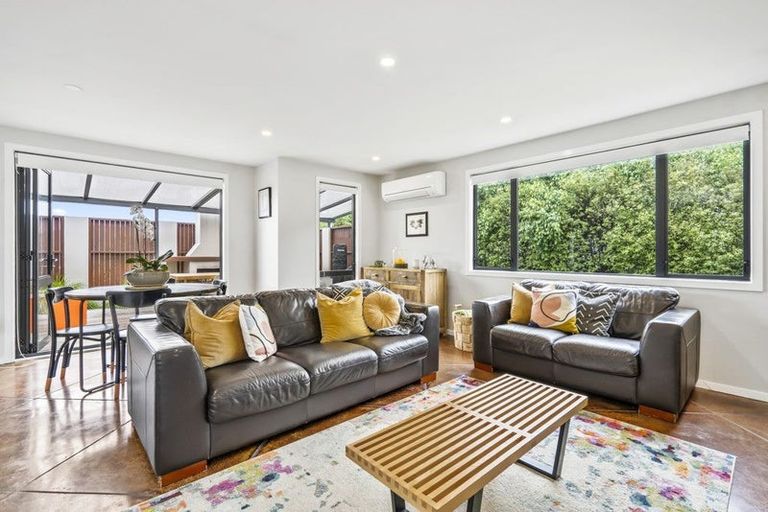 Photo of property in 3 Marua Palm Grove, Timberlea, Upper Hutt, 5018