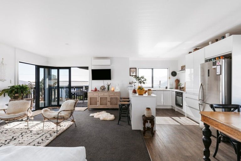 Photo of property in 768b Papamoa Beach Road, Papamoa Beach, Papamoa, 3118