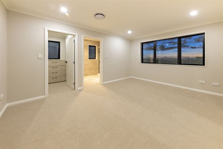 Photo of property in 38 Tinaku Road, Flat Bush, Auckland, 2019