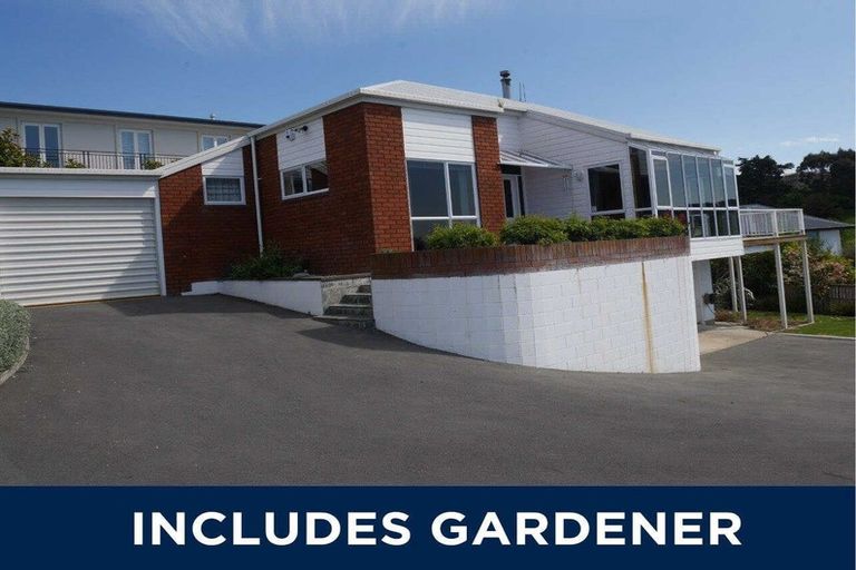 Photo of property in 1/98 Moncks Spur Road, Redcliffs, Christchurch, 8081