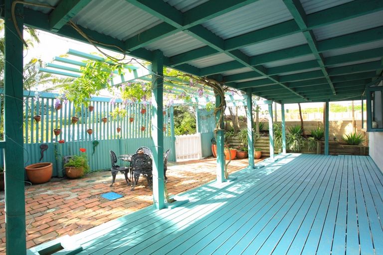 Photo of property in 4 Snowden Place, Raglan, 3225