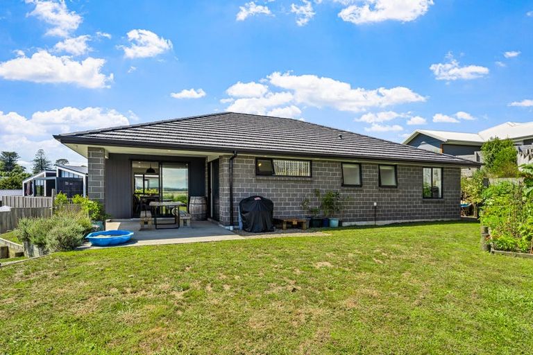 Photo of property in 17 Three Brothers Place, Warkworth, 0981