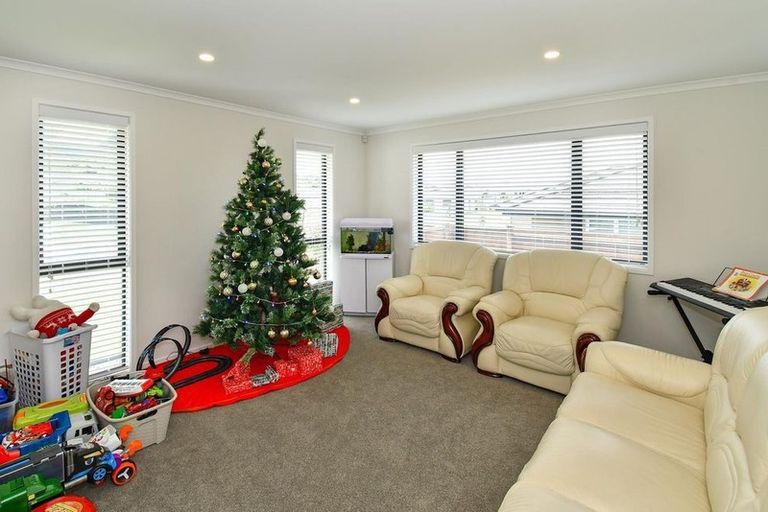 Photo of property in 10 Helenvale Crescent, Pokeno, 2402