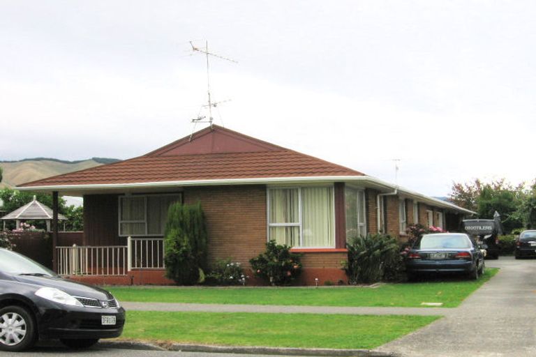 Photo of property in 28a Kapanui Road, Waikanae, 5036