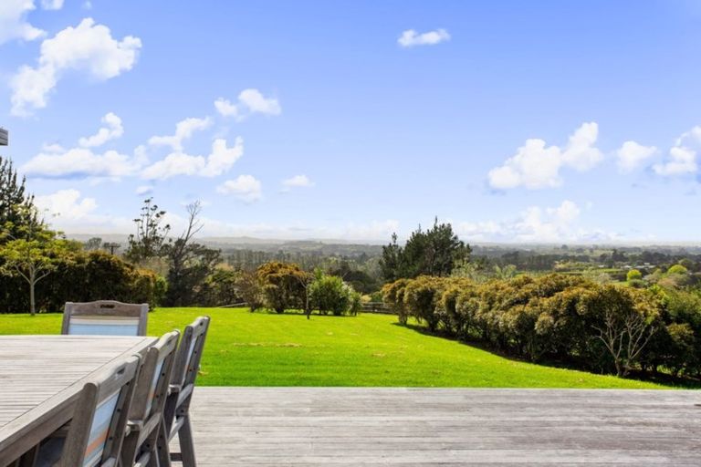Photo of property in 114 Pomona Road, Kumeu, 0891