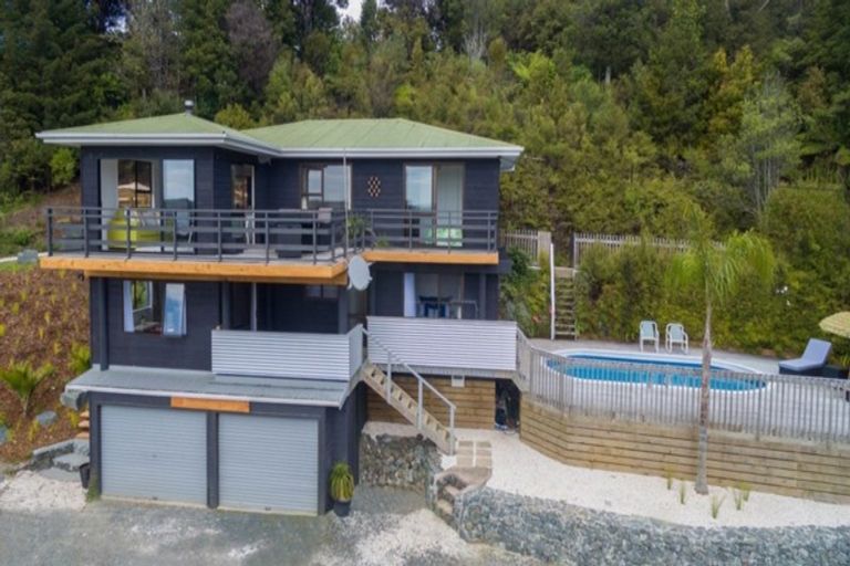 Photo of property in 986 Sandspit Road, Sandspit, Warkworth, 0982