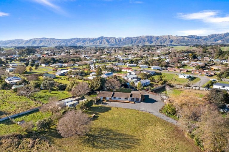 Photo of property in 1 Graham Street, Shannon, 4821