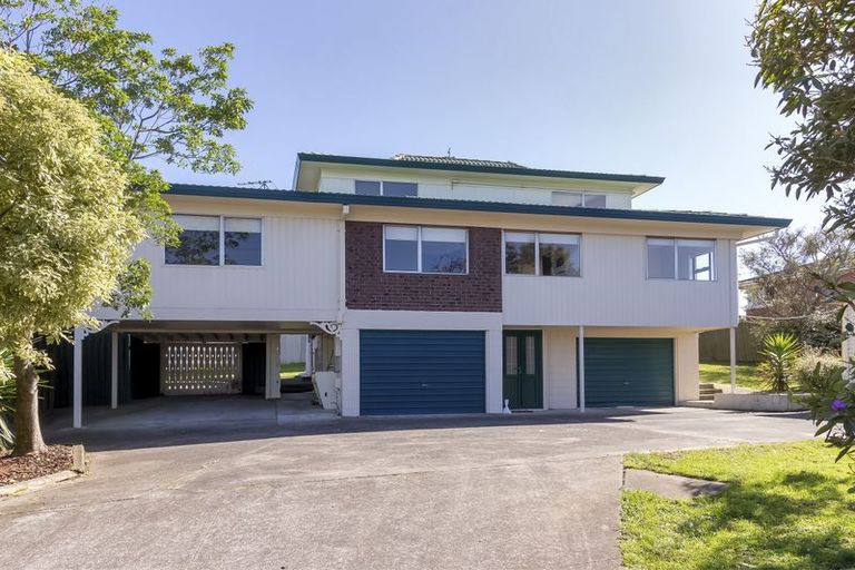 Photo of property in 3 Patons Road, Howick, Auckland, 2014