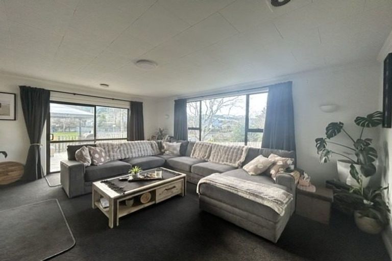 Photo of property in 15 Skerries Street, Outram, 9019