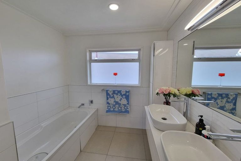 Photo of property in 107 Kolmar Road, Papatoetoe, Auckland, 2025