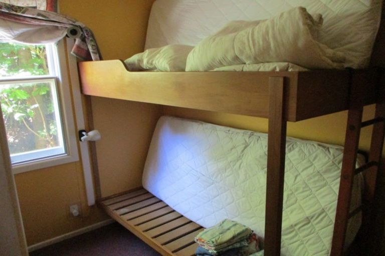 Photo of property in 41 Lake View Terrace, Moana, 7875