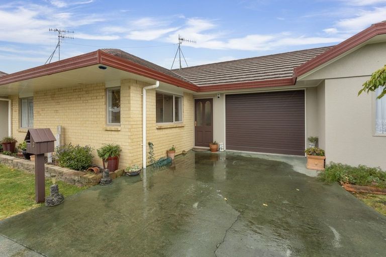 Photo of property in 3 Foxtail Fern, Kelvin Grove, Palmerston North, 4414
