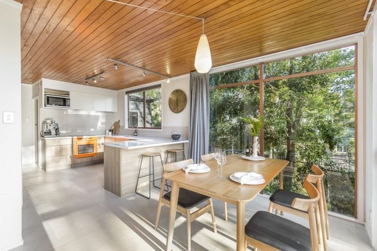 Photo of property in 297 Titirangi Road, Titirangi, Auckland, 0604