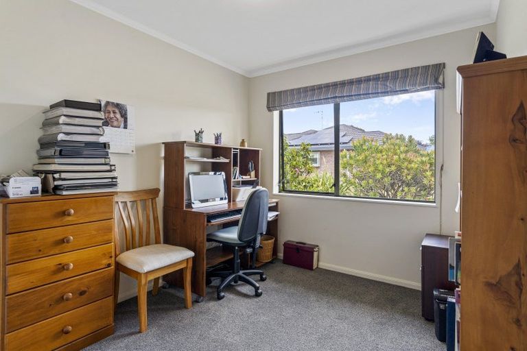 Photo of property in 9 Leigh Place, Paraparaumu Beach, Paraparaumu, 5032