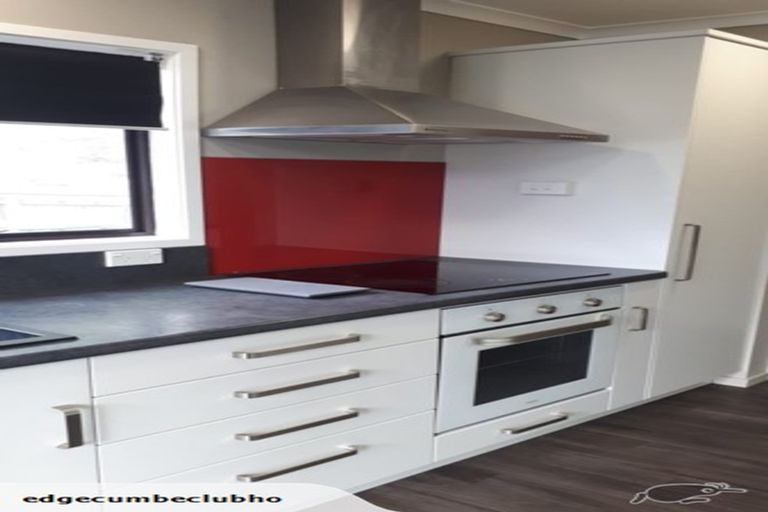 Photo of property in 16 Matipo Place, Edgecumbe, 3120