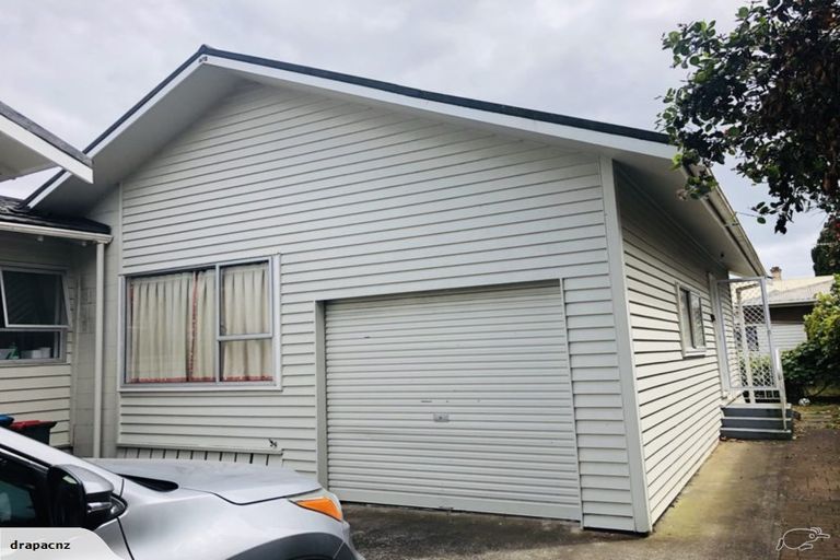 Photo of property in 7-7a Rangiatea Road, Epsom, Auckland, 1023