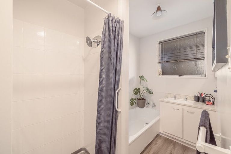 Photo of property in 2/90 Queenspark Drive, Parklands, Christchurch, 8083