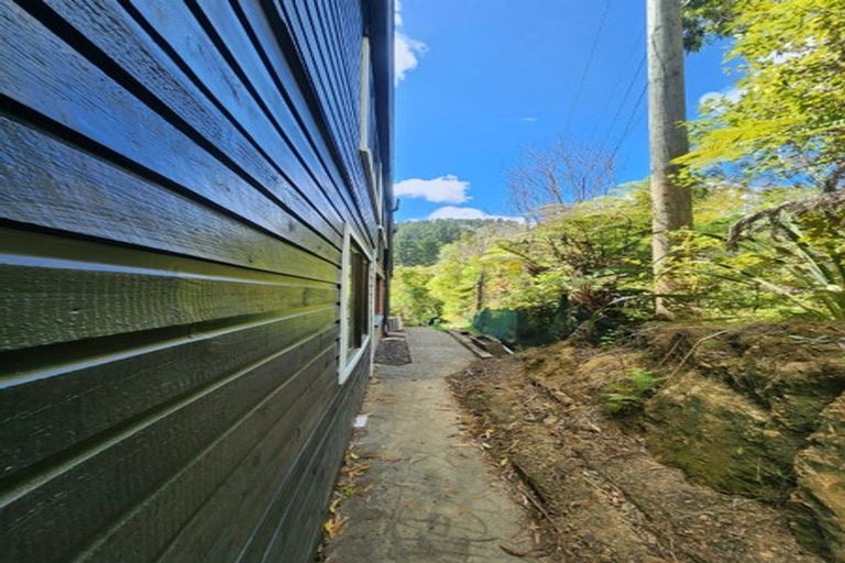 Photo of property in 6a Elmslie Road, Pinehaven, Upper Hutt, 5019