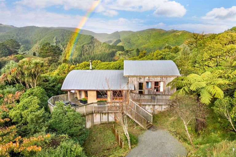 Photo of property in 1151 Paekakariki Hill Road, Paekakariki Hill, Porirua, 5381