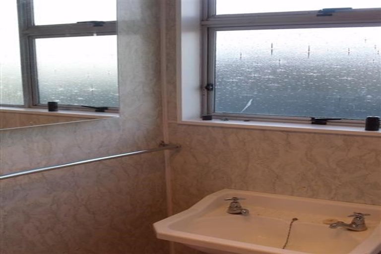 Photo of property in 9 Currie Street, Greenmeadows, Napier, 4112