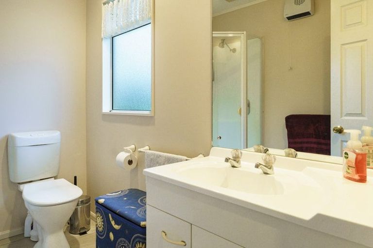 Photo of property in 11b Cheval Place, Taradale, Napier, 4112