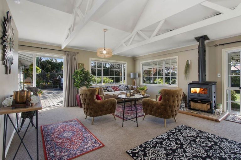 Photo of property in 42 Kayelene Place, Omokoroa, 3114