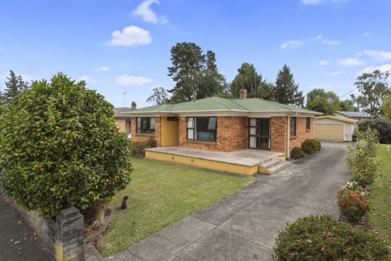 Photo of property in 64 Pine Avenue, Melville, Hamilton, 3206