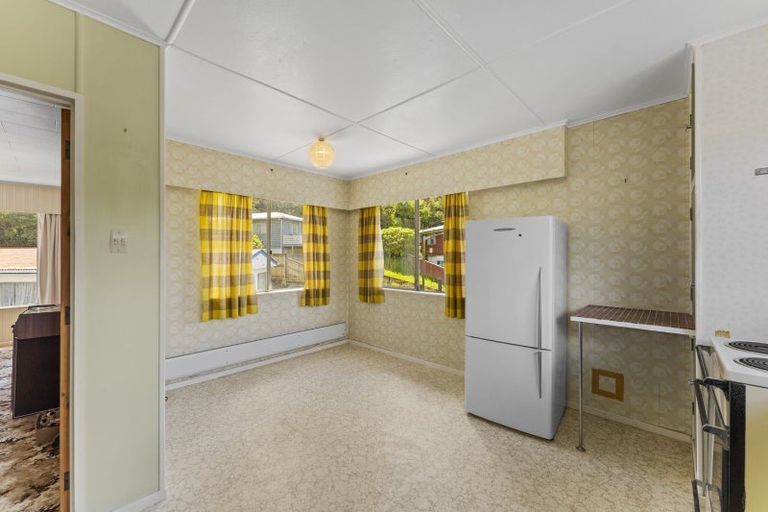 Photo of property in 7 Harlow Grove, Wainuiomata, Lower Hutt, 5014