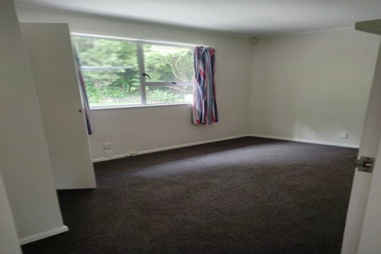 Photo of property in 18 Stonefield Place, Johnsonville, Wellington, 6037