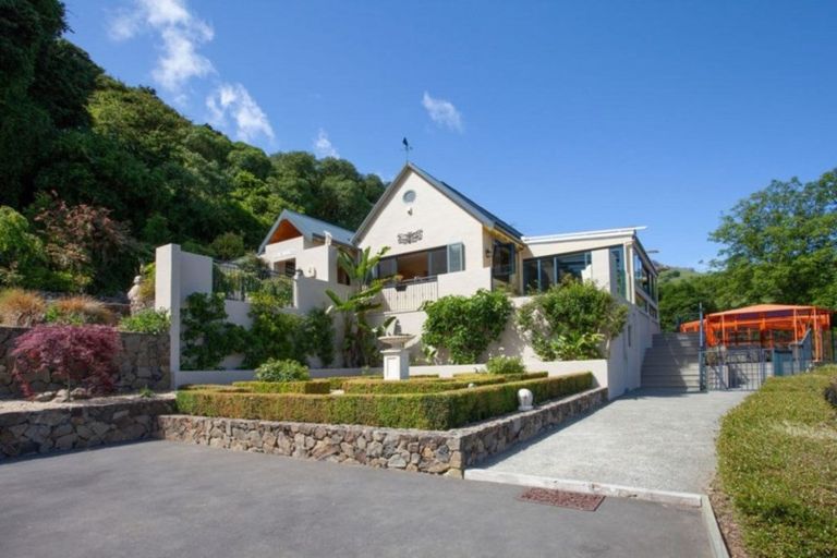 Photo of property in 10 Purple Peak Road, Akaroa, 7581