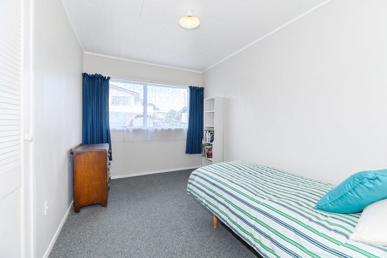 Photo of property in 106 Borich Road, Sunnyvale, Auckland, 0612
