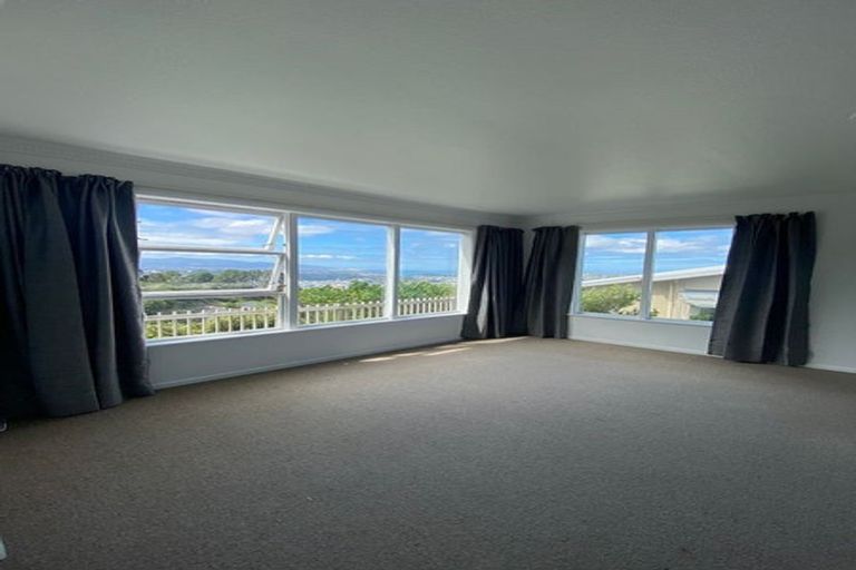 Photo of property in 1 Flint Way, Northland, Wellington, 6012