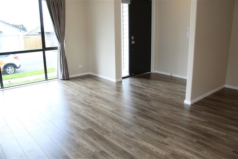 Photo of property in 10 Olivia Road, Pukekohe, 2120