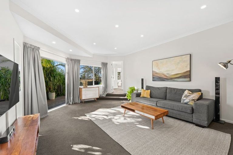 Photo of property in 7a Justin Place, Te Atatu Peninsula, Auckland, 0610