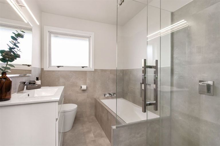 Photo of property in 16 Cam Place, Harewood, Christchurch, 8051