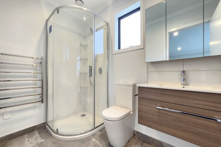 Photo of property in 12 Koreke Close, Kenepuru, Porirua, 5022