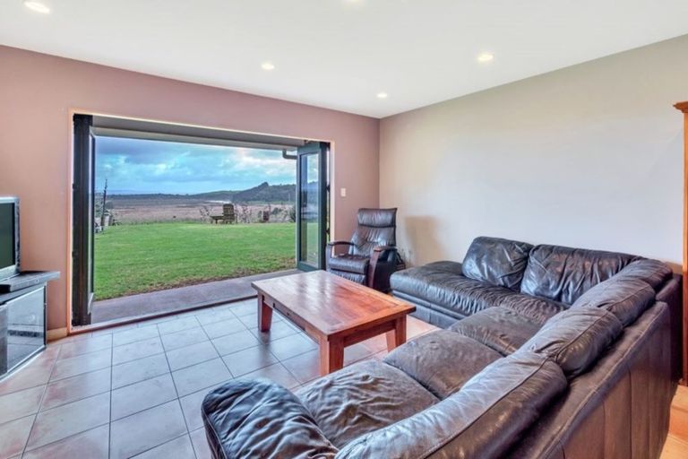 Photo of property in 422 Mclachlan Road, Kaukapakapa, Warkworth, 0984