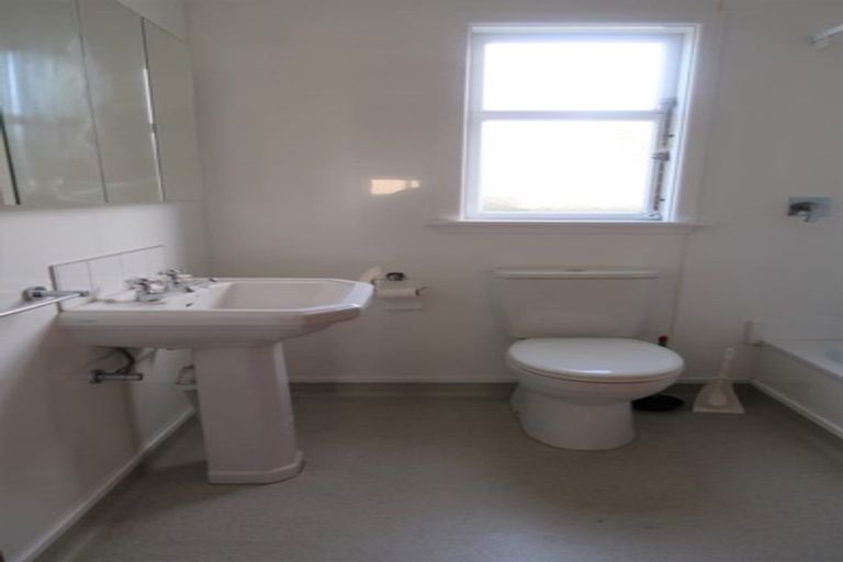 Photo of property in 168 The Ridgeway, Mornington, Wellington, 6021