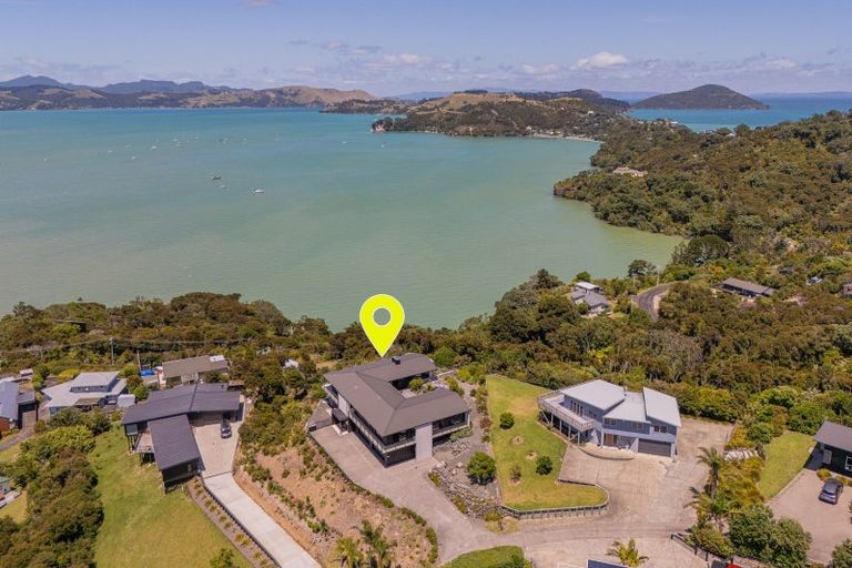 Photo of property in 135 Huihana Lane, Wyuna Bay, Coromandel, 3581