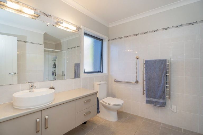 Photo of property in 29 Wells Place, Whitianga, 3510