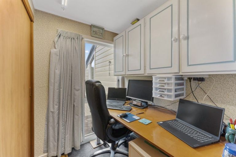 Photo of property in 14 Haast Close, Kelson, Lower Hutt, 5010