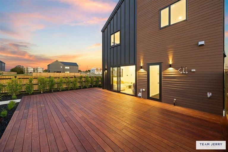 Photo of property in 41 Maungakaraka Road, Karaka, 2580
