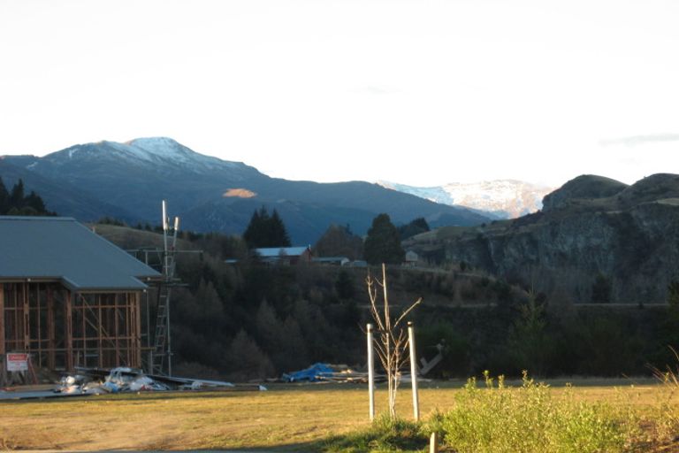 Photo of property in 40 Amber Close, Arthurs Point, Queenstown, 9371