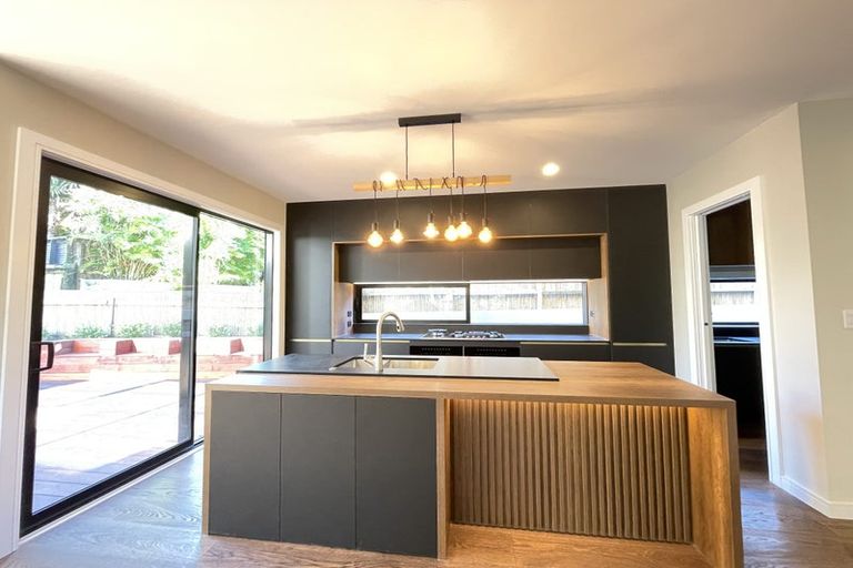 Photo of property in 20c Beach Road, Castor Bay, Auckland, 0620