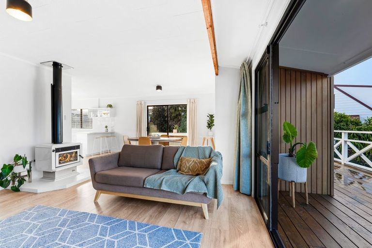 Photo of property in 22 Kawau View Road, Snells Beach, 0920