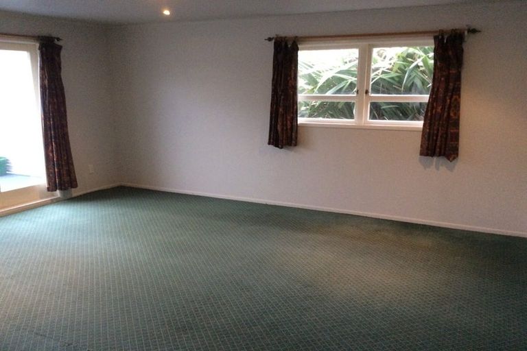 Photo of property in 30 Uta Street, Utuhina, Rotorua, 3015
