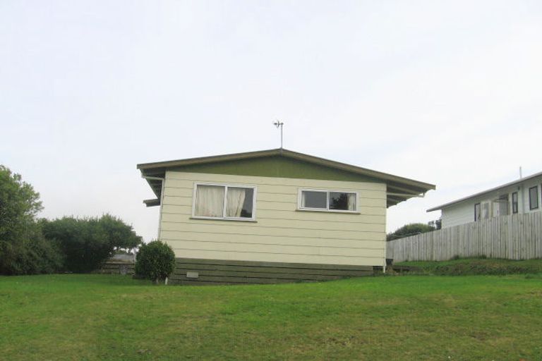 Photo of property in 3 Limerick Grove, Ascot Park, Porirua, 5024