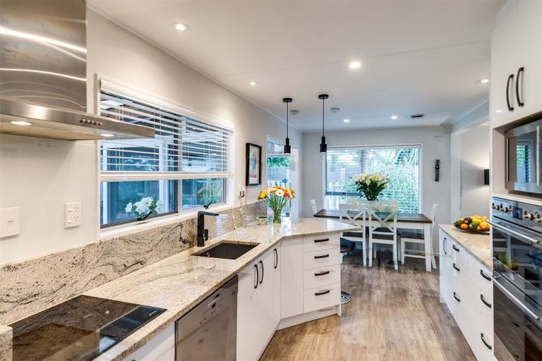 Photo of property in 6 Trigg Crescent, Taradale, Napier, 4112