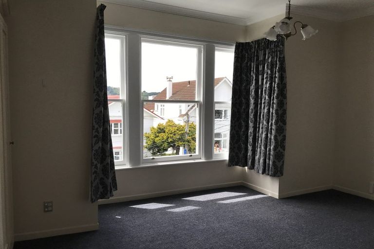 Photo of property in 16 Thompson Street, Mount Cook, Wellington, 6011