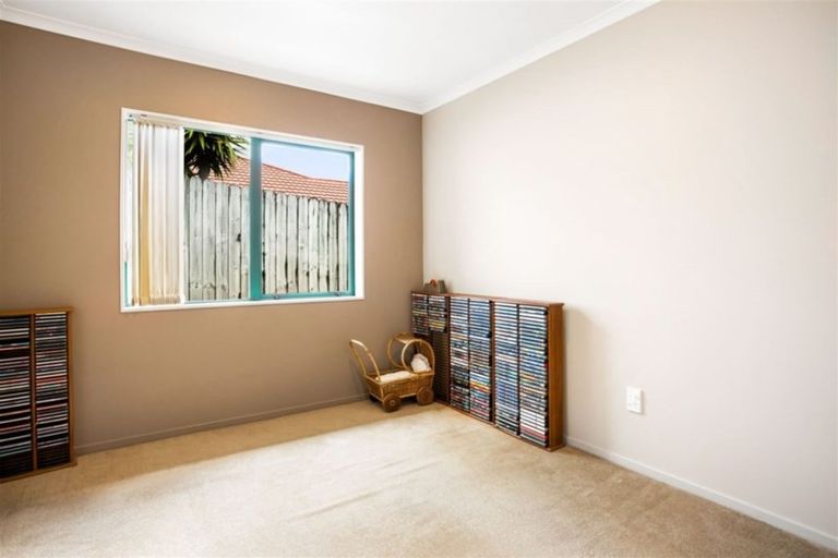 Photo of property in 9 Toledo Avenue, Henderson, Auckland, 0612